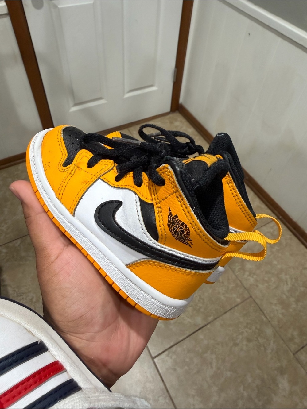 Nike Kids Air Jordan 1 Mid Retro TD Taxi Black and Yellow